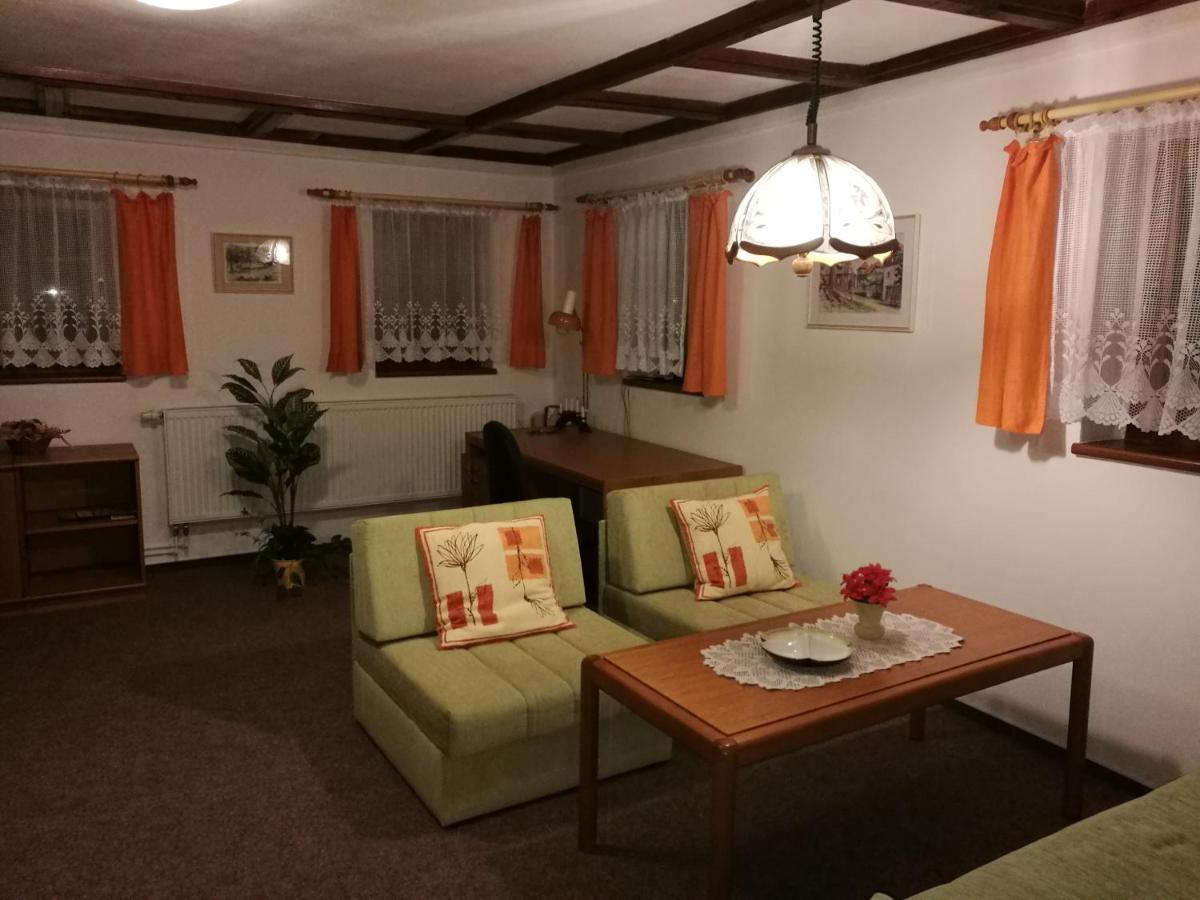 Apartmany Vydrysek ซรนี ภายนอก รูปภาพ