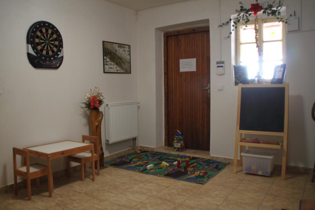 Apartmany Vydrysek ซรนี ภายนอก รูปภาพ